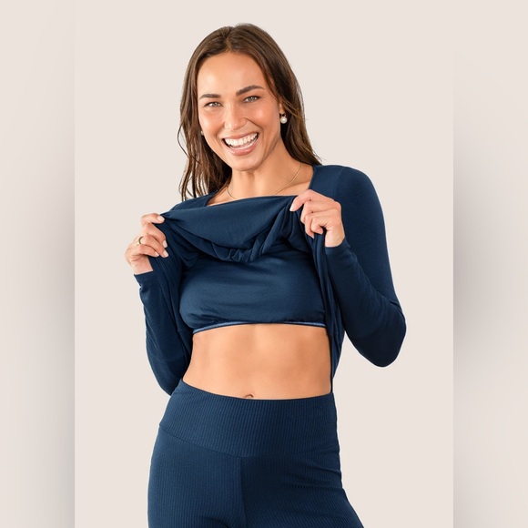 JJwinks Navy Blue Full Moon Long Sleeve w/ Built In Shelf Bra Brafree Large - Picture 2 of 11